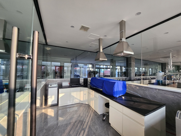 山東全鋼實驗蜜桃精品国产一区二区