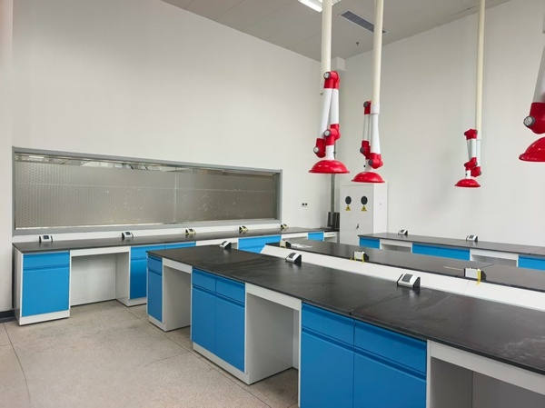 河南全鋼實驗台定做