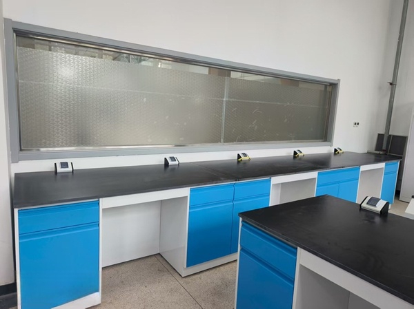 河南全鋼實驗台廠家